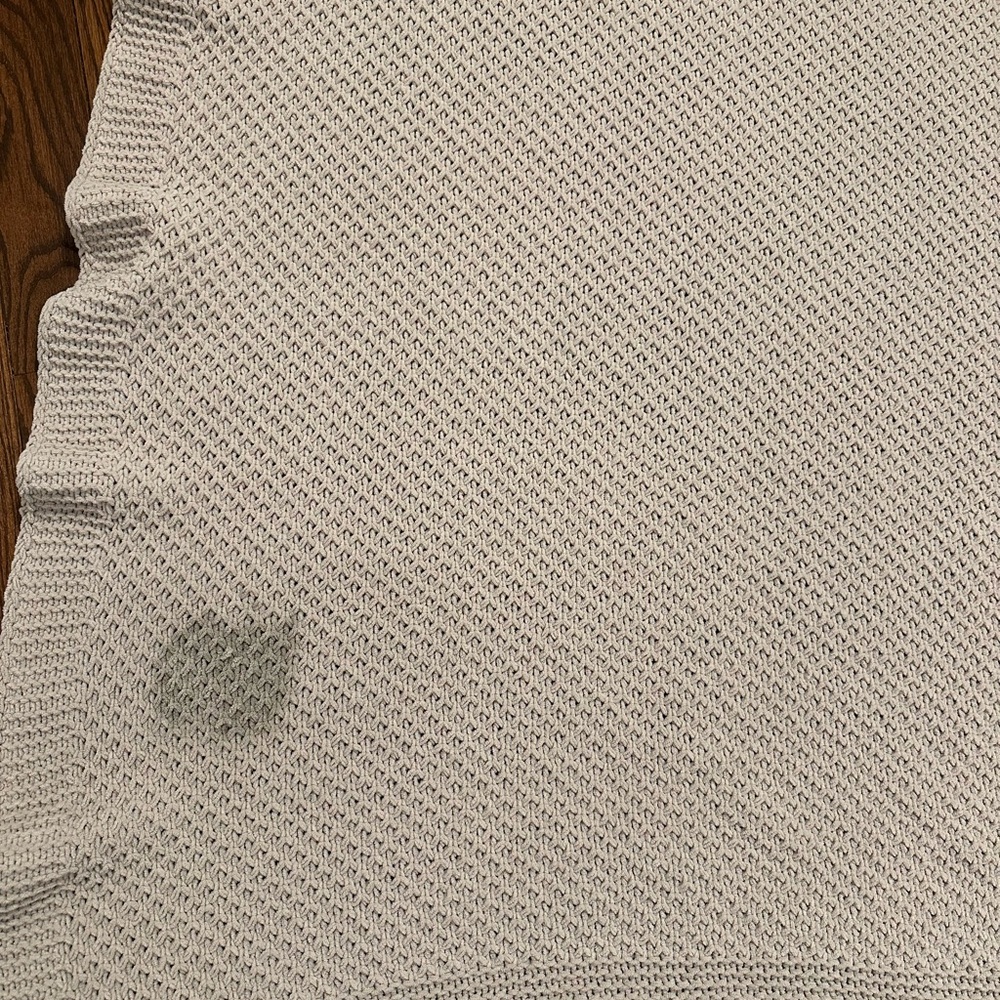 Pottery barn throw - Picture 2 of 5